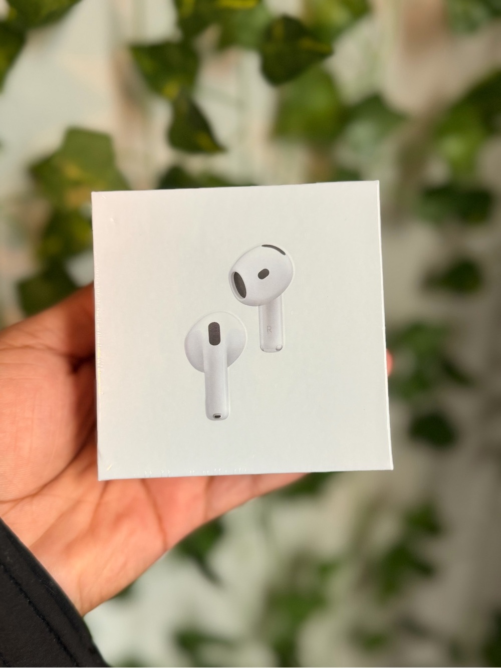 Wireless Earbuds with Charging Case in White